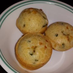 A picture of Brazilian blender cheese puffs.