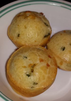 A picture of Brazilian blender cheese puffs.