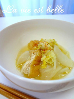 A picture of Vegan Simmered Chinese Cabbage and Turnip.