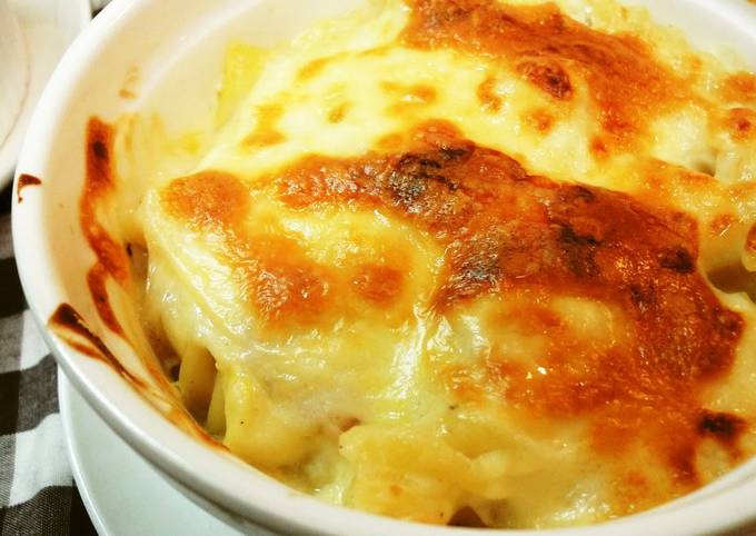 Step-by-Step Guide to Prepare Quick Gooey, Cheesy Macaroni au Gratin ...
