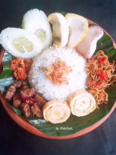 Foto resep Nasi Uduk RiceCooker dengan Lauk Simpel