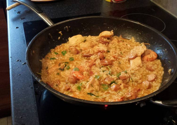 Easy Chicken Paella