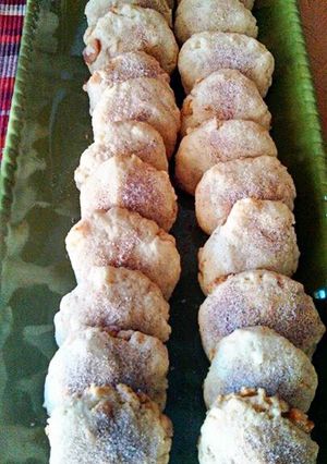 A picture of Shortbread Macadamia Cinnamon & Sugar Cookies.