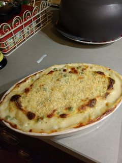 A picture of Mac n cheese.