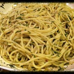 A picture of AMIEs SPAGHETTI with OIL & PARSLEY.