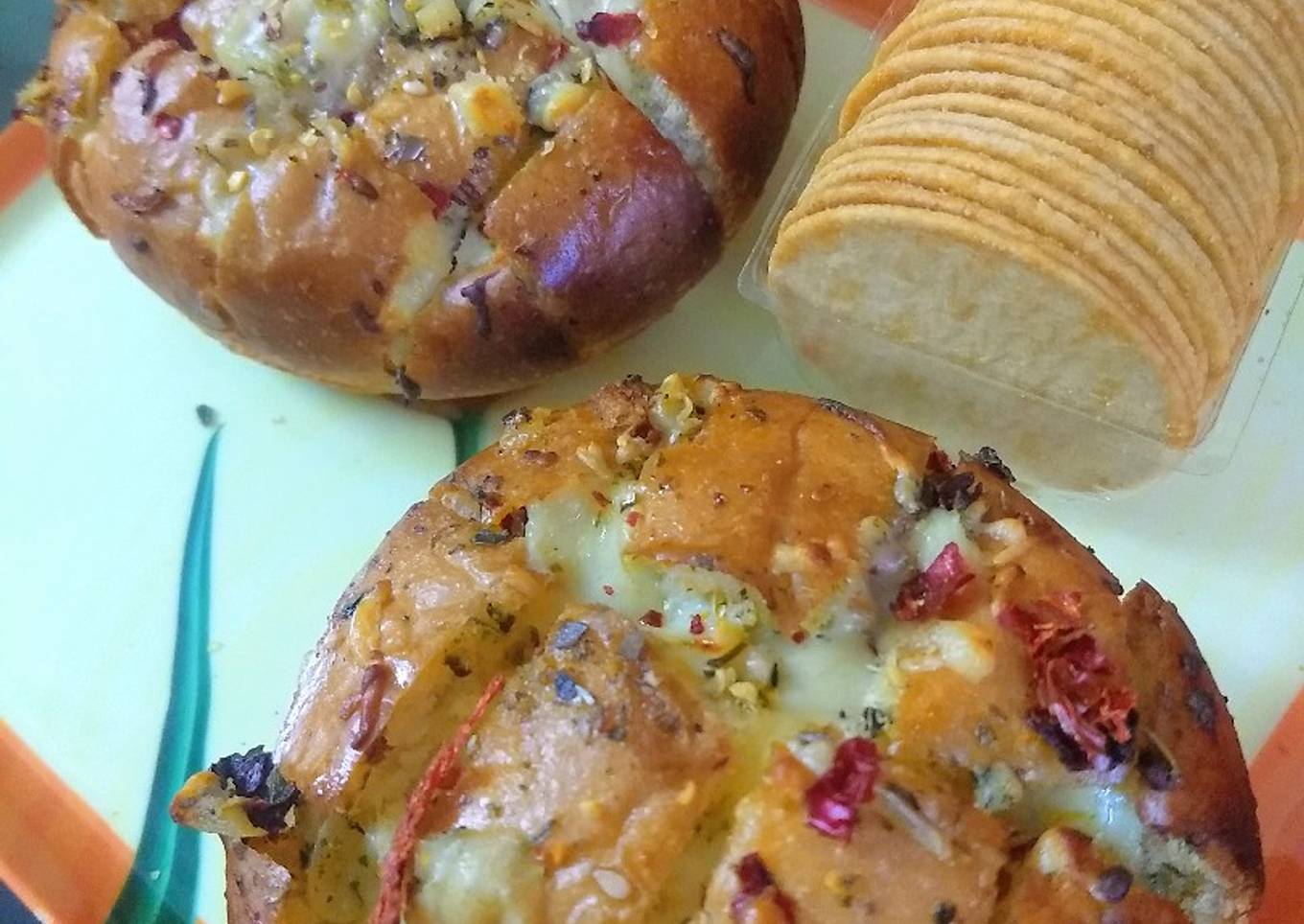 Cheese chilli garlic bread