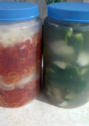 A picture of home made chiles de vinagre.