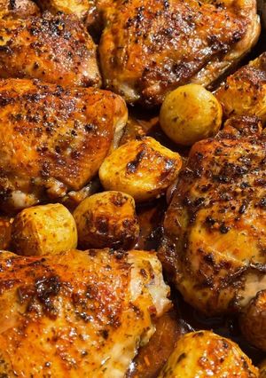 Une photo de Poulet au Four avec PDT