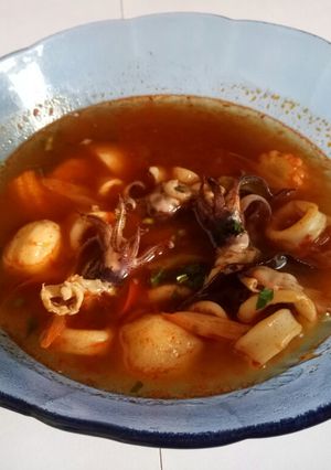 Foto resep Tom yum cumi, bakso ikan dan baby corn