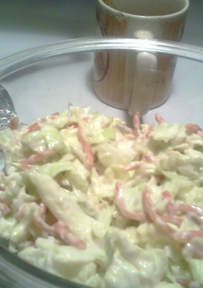 A picture of Easy Creamy Coleslaw.