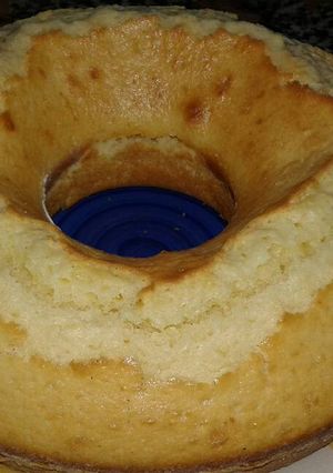 Una foto de Rosca bizcochuelo de vainilla, facilísimo😅😆👌
