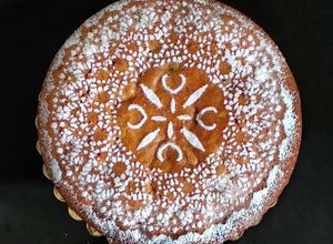 Una foto de 127.🎂Bizcocho de ron con uvas pasas moscatel y vainilla🥃🍇