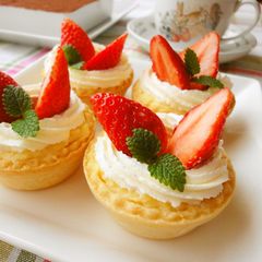 A picture of Easy Strawberry Custard Tart.