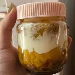 Una foto de Postre RAPIDÍSIMO tipo Tiramisú 🥄