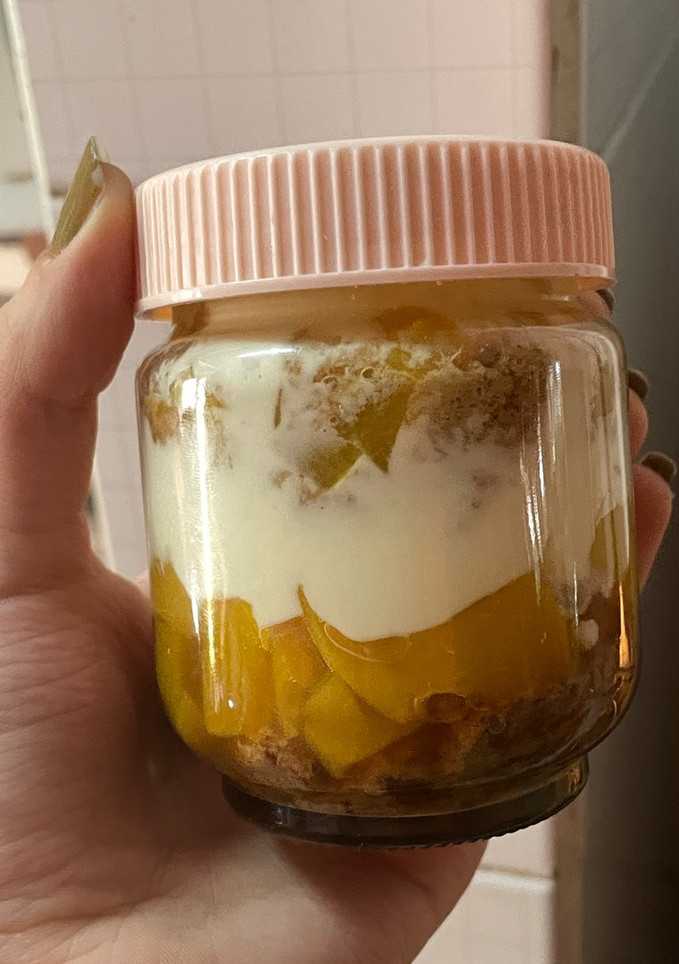 Una foto de Postre RAPIDÍSIMO tipo Tiramisú 🥄