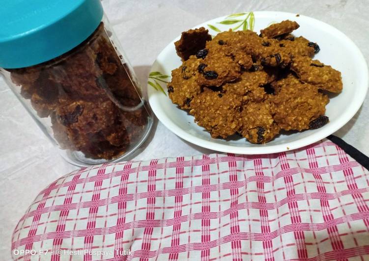 Cara Gampang Membuat Crunchy Oatmeal with Raisin Cookies Anti Gagal