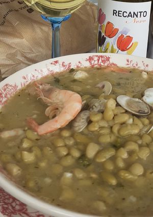 Una foto de Verdinas con almejas y gambas