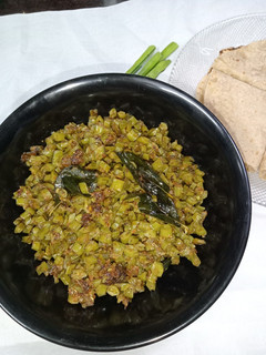 ग्वार फली की सब्जी (Gawar fali ki sabji recipe in Hindi) रेसिपी मुख्य फोटो