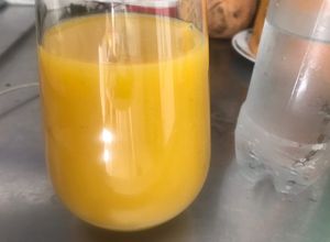 Una foto de Jugo de mango cocido