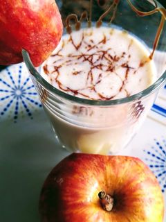बनाना शेक (banana Shake recipe in Hindi) रेसिपी मुख्य फोटो