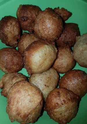 A picture of Coconut puffs.