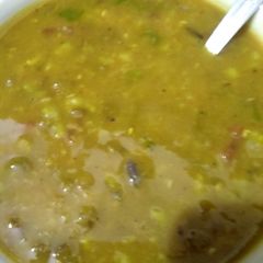 A picture of Moong chilka dal.