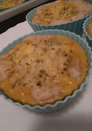 Sajtos-tojásos muffin recept fotója