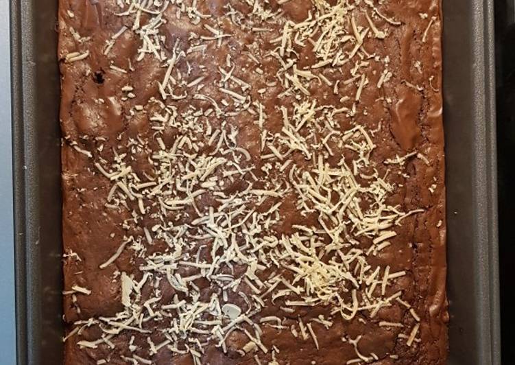 Brownis coklat panggang