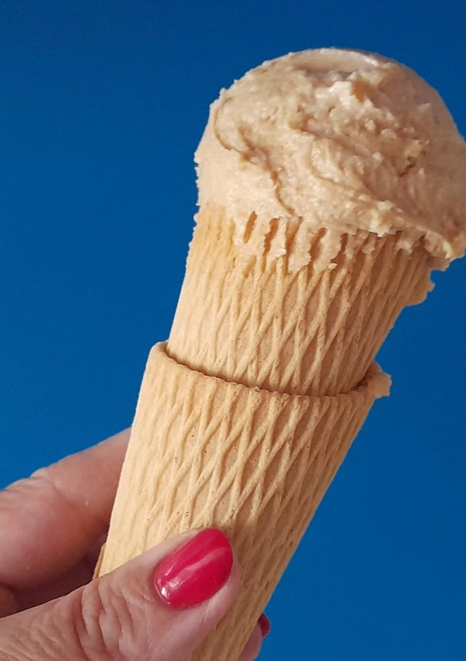 Una foto de Helado de cacahuetes -solo 2 ingredientes-