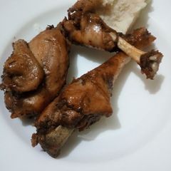 A picture of Kieyeji fry chicken.