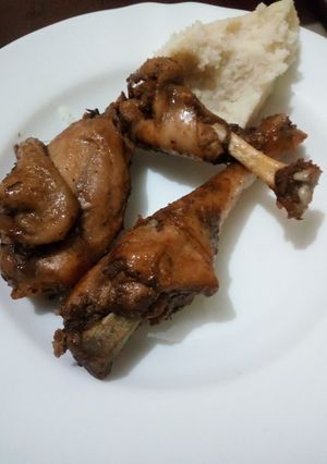 A picture of Kieyeji fry chicken.