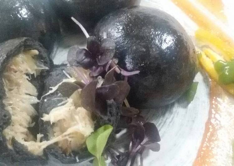 Black Charcoal pao crab meat