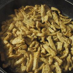 A picture of Gyros (greek meat fry).