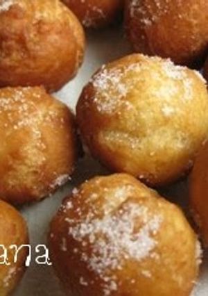 A picture of Donut Holes Made with Pancake Mix & Milk.
