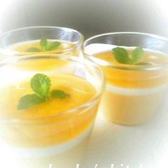 A picture of Creamy Melting Triple-layered Mango Pudding.