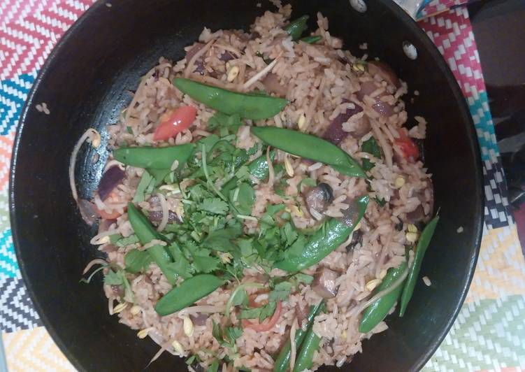 Simple Way to Make Perfect Vegetarian Fried Brown Rice