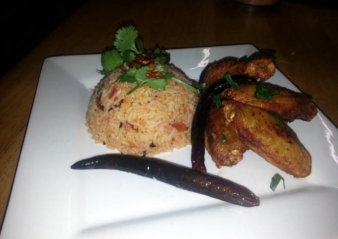 spicy tomato rice & crispy chicken wings