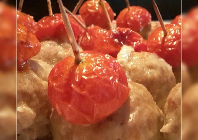 AMIEs Baked MEATballs with Cherry Tomatoes