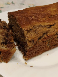 Una foto de Bizcocho de plátano, chocolate y nueces