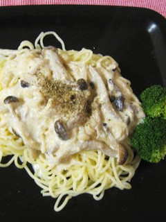 A picture of Macrobiotic Creamy Mushroom and Tofu Spaghetti.