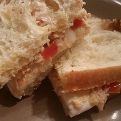 A picture of Tuna Melt Italiano.