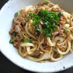 A picture of Tuna & Enoki Udon.