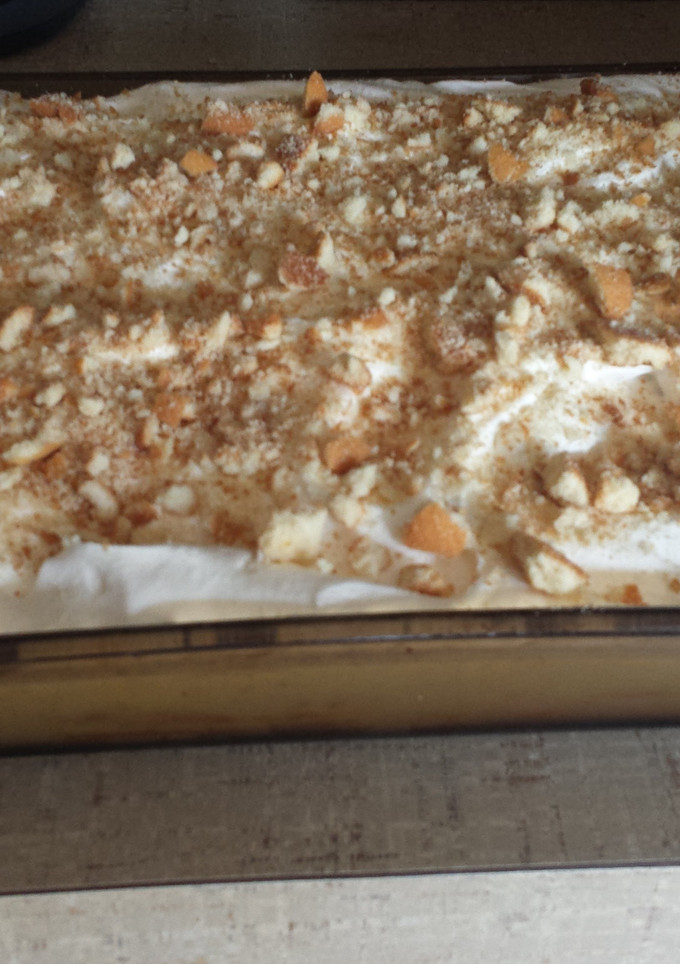 A picture of Banana poke cake.