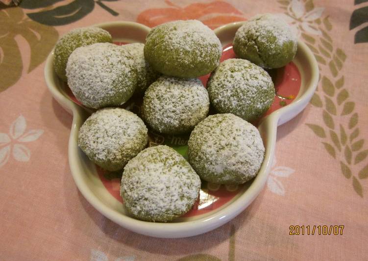 Matcha Snowball Cookies