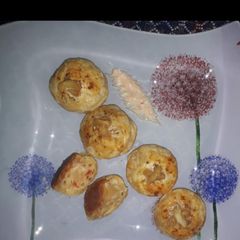 A picture of Macroni mini bomb.