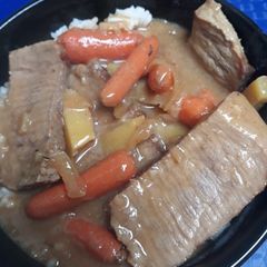 A picture of Stew Beef and Rice Bowl.