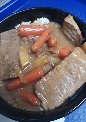 A picture of Stew Beef and Rice Bowl.