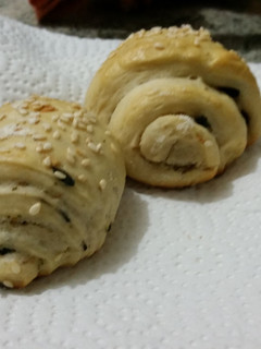 A picture of Roll Olive Bread.