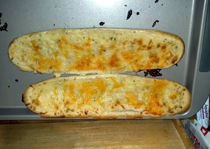 Q-tip's cheesy garlic bread