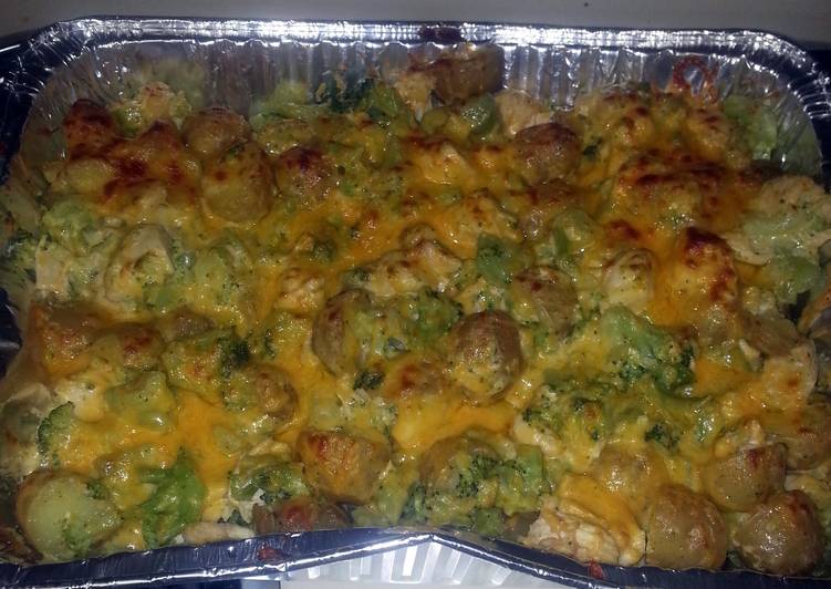 Recipe of Homemade Cheesy chicken, broccoli and potato casserole!